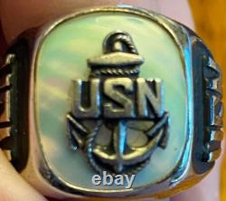 United States Navy Ring size 10 Vintage late 1960's