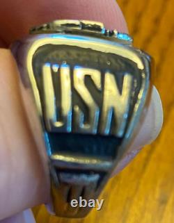 United States Navy Ring size 10 Vintage late 1960's