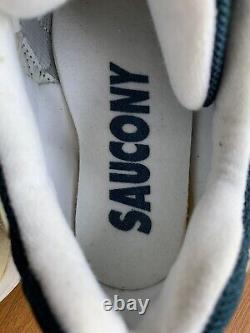 Vintage Saucony XT-500 Running Lifestyle Shoes Mens Size 11.5 Navy Blue Crème
